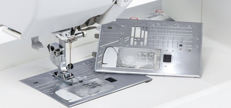 Wymienna płytka ściegowa do ściegu prostego oraz do haftowania