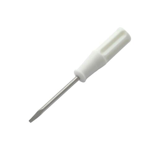  Mały wkrętak Janome do regulacji naprężenia w bębenku, fig. 1 